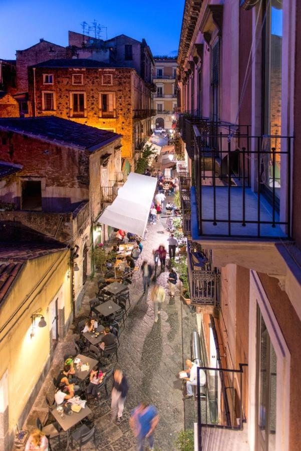Filhome 44 Catania Bagian luar foto