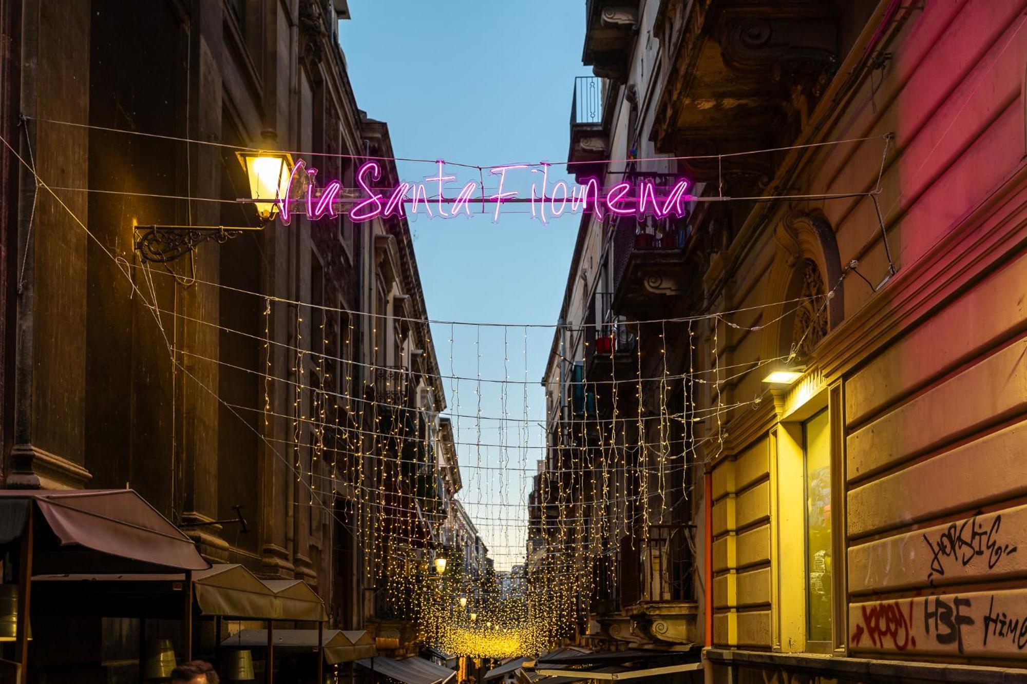 Filhome 44 Catania Bagian luar foto