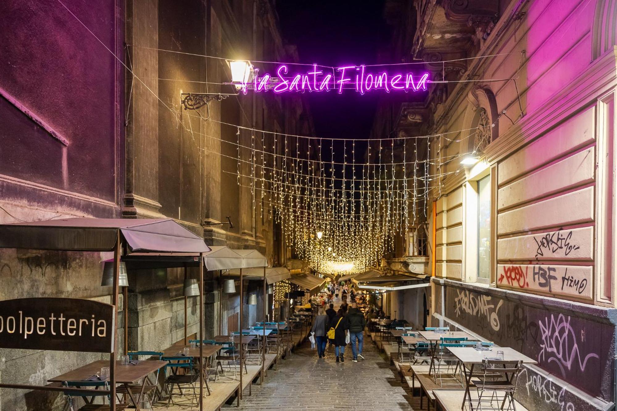 Filhome 44 Catania Bagian luar foto